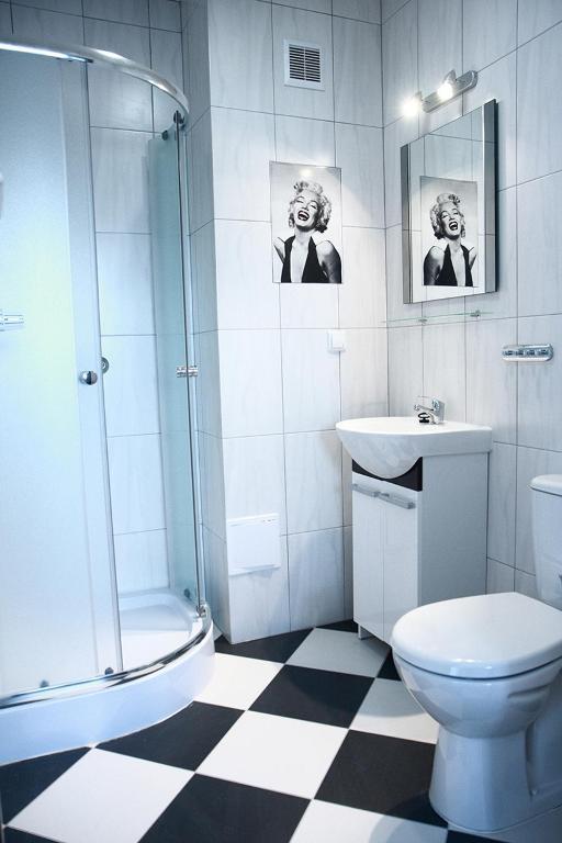 Leo Hostel Познань Номер фото
