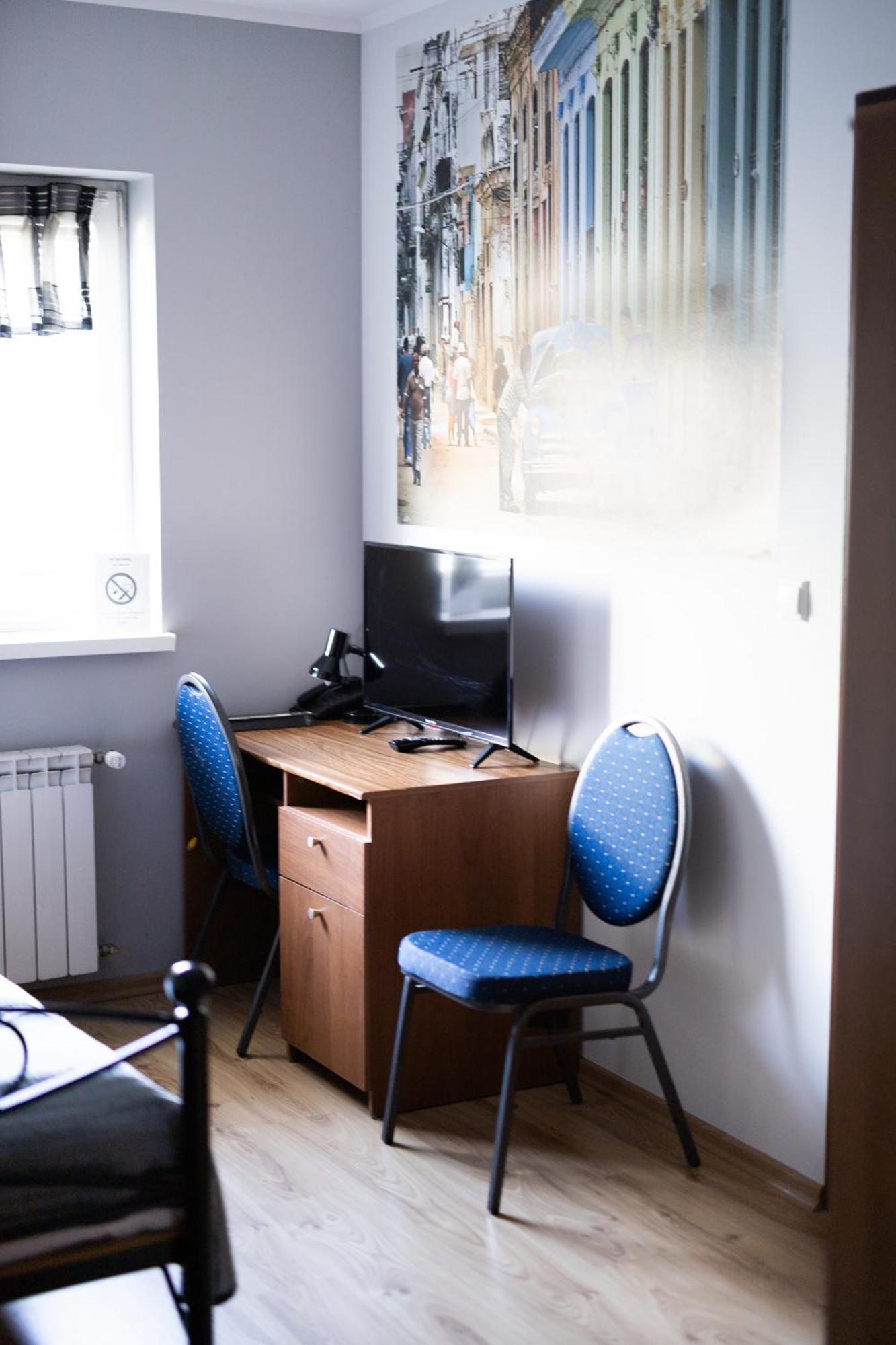 Leo Hostel Познань Екстер'єр фото