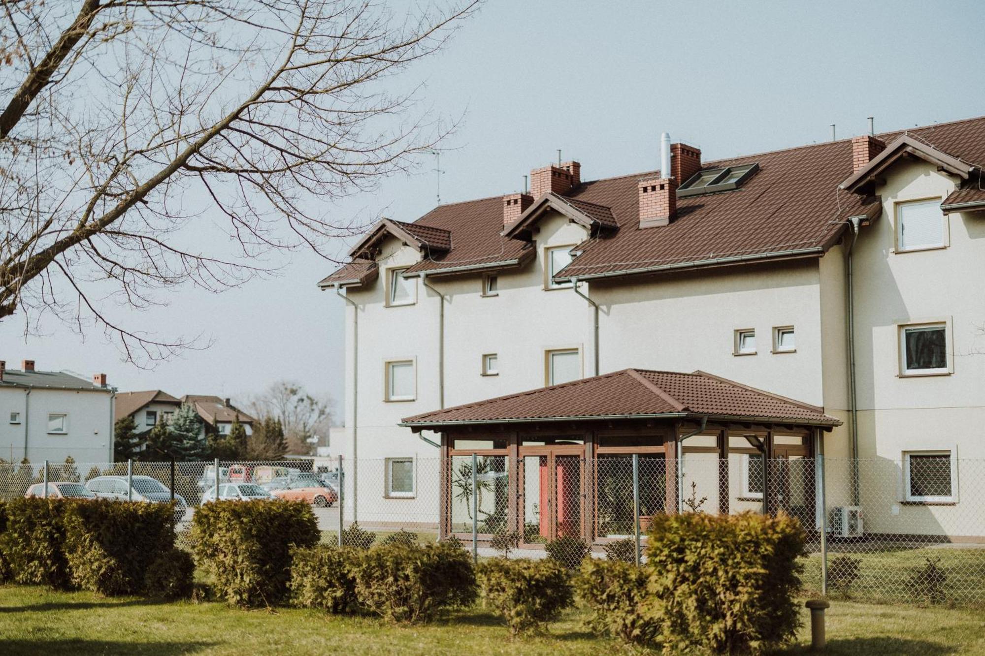 Leo Hostel Познань Екстер'єр фото